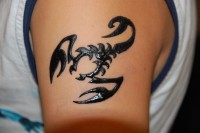 /album/ge%c3%a7ici-dovme/akrep-gecici-dovme-resimi-jpg/